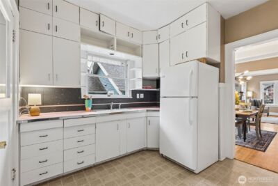 4220 Francis Avenue N, Seattle, WA 98103 - Photo 9