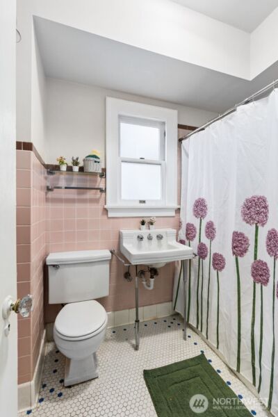 4220 Francis Avenue N, Seattle, WA 98103 - Photo 10