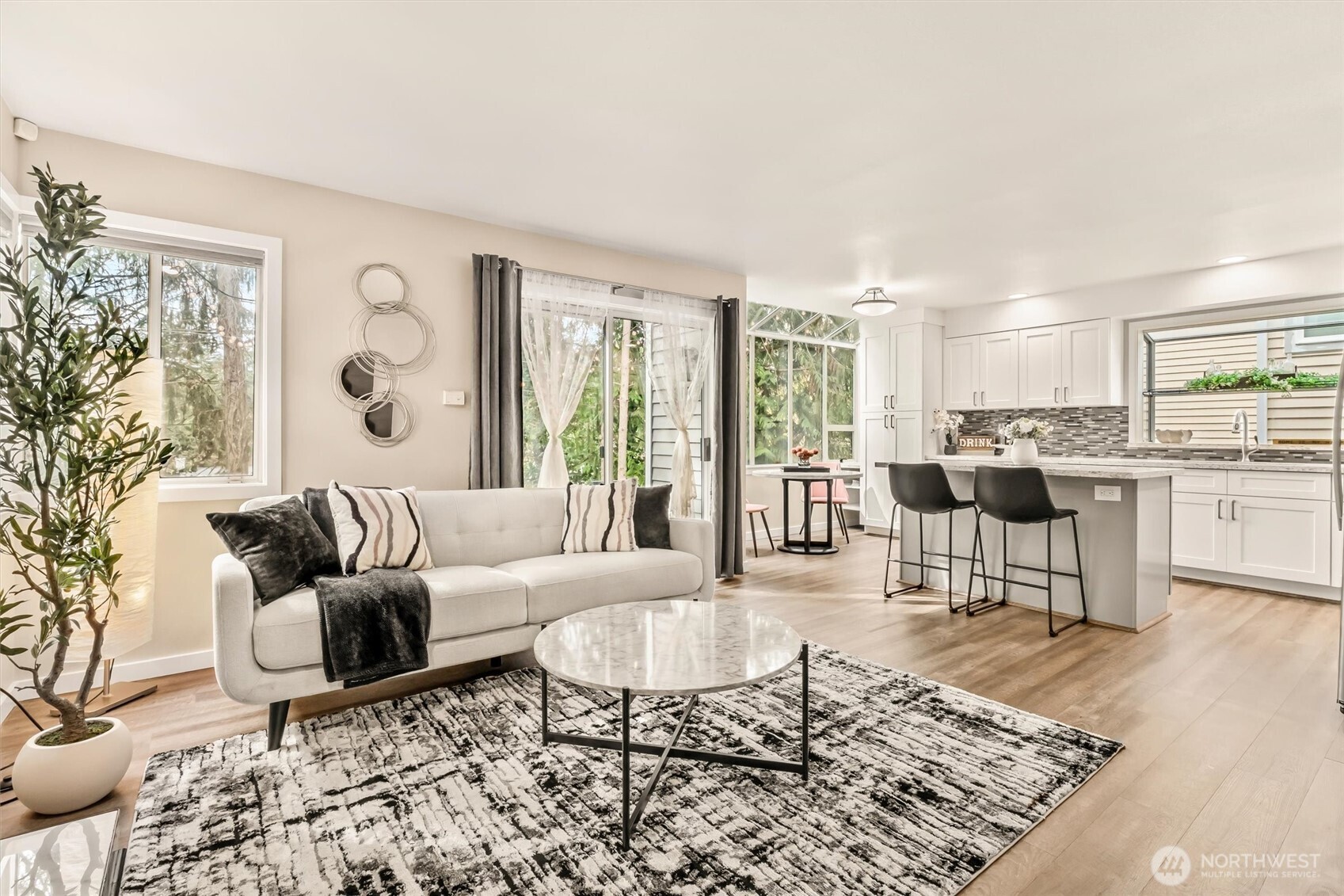 12637 104th Avenue NE, Kirkland, WA 98034