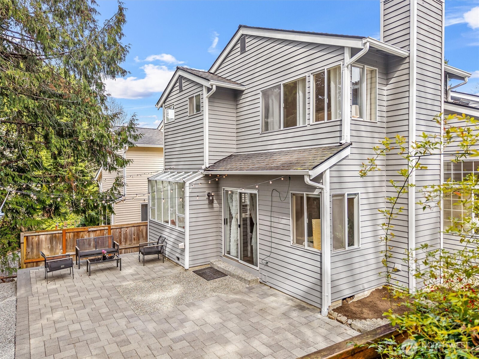 12637 104th Avenue NE, Kirkland, WA 98034