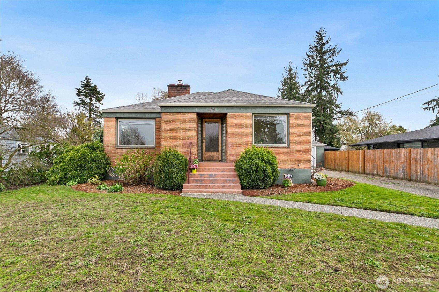 214 J Street NE, Auburn, WA 98002