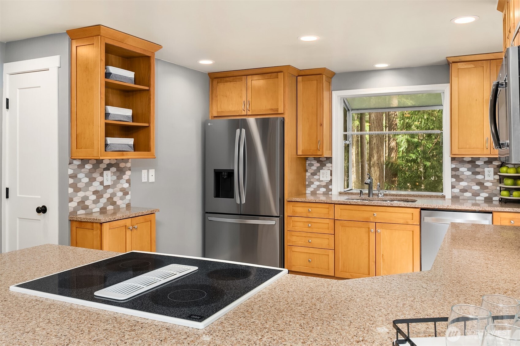 19522 NE 181st Street , Woodinville, WA 98077