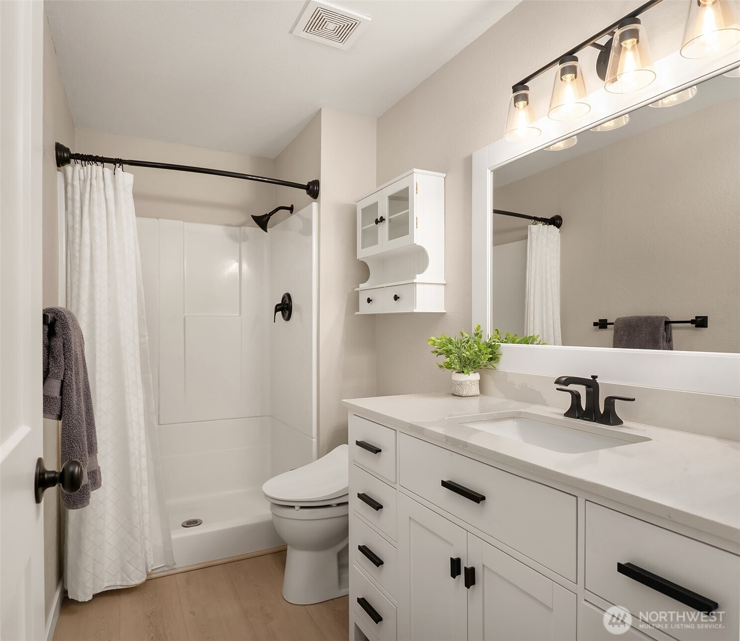 19522 NE 181st Street , Woodinville, WA 98077