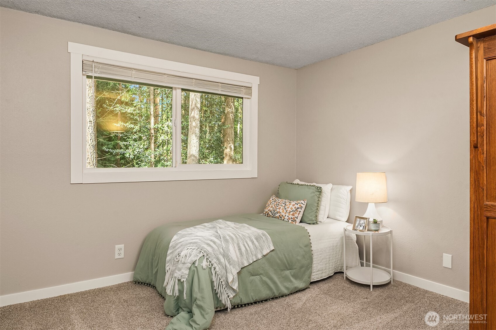 19522 NE 181st Street , Woodinville, WA 98077