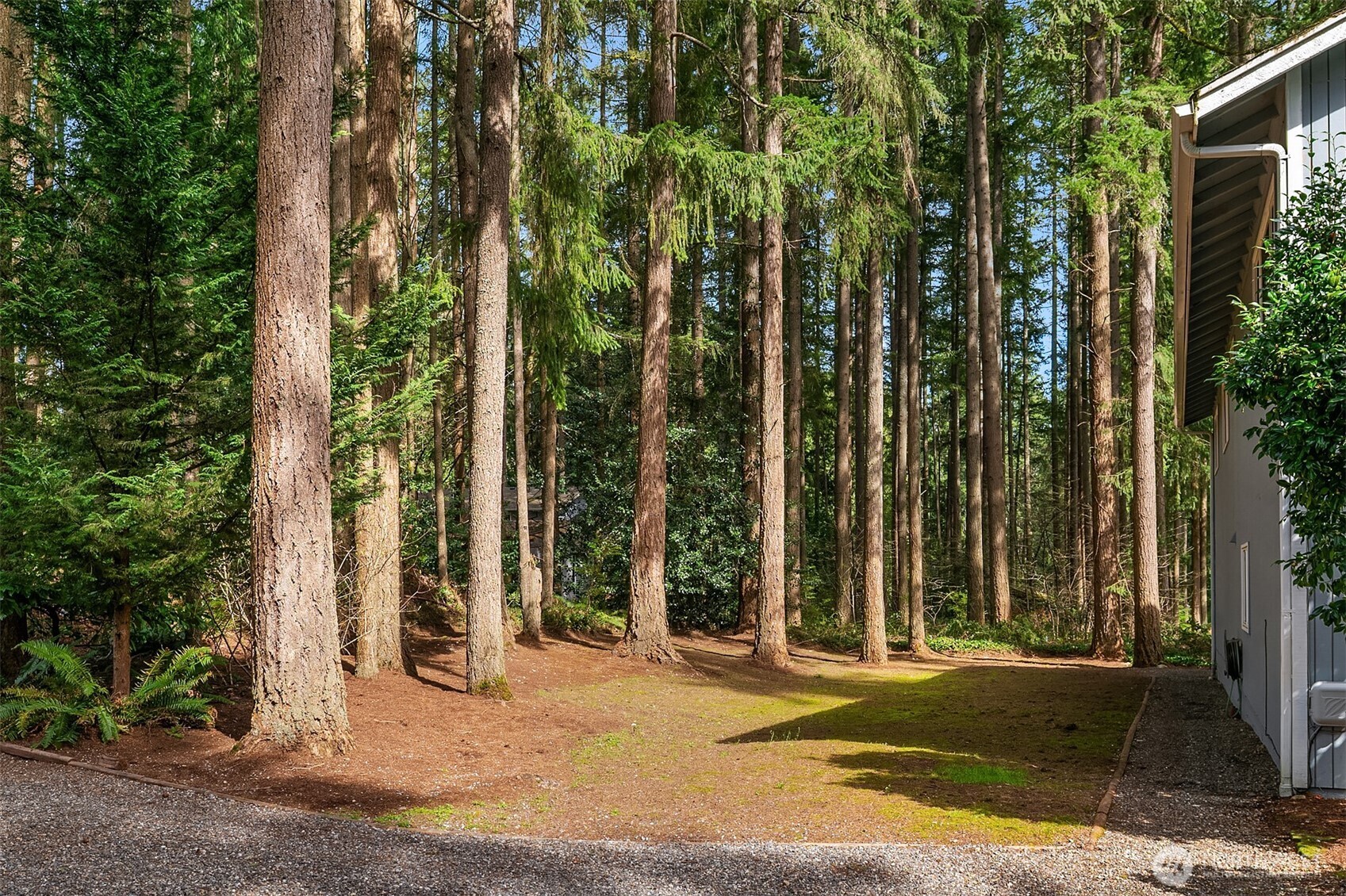 19522 NE 181st Street , Woodinville, WA 98077