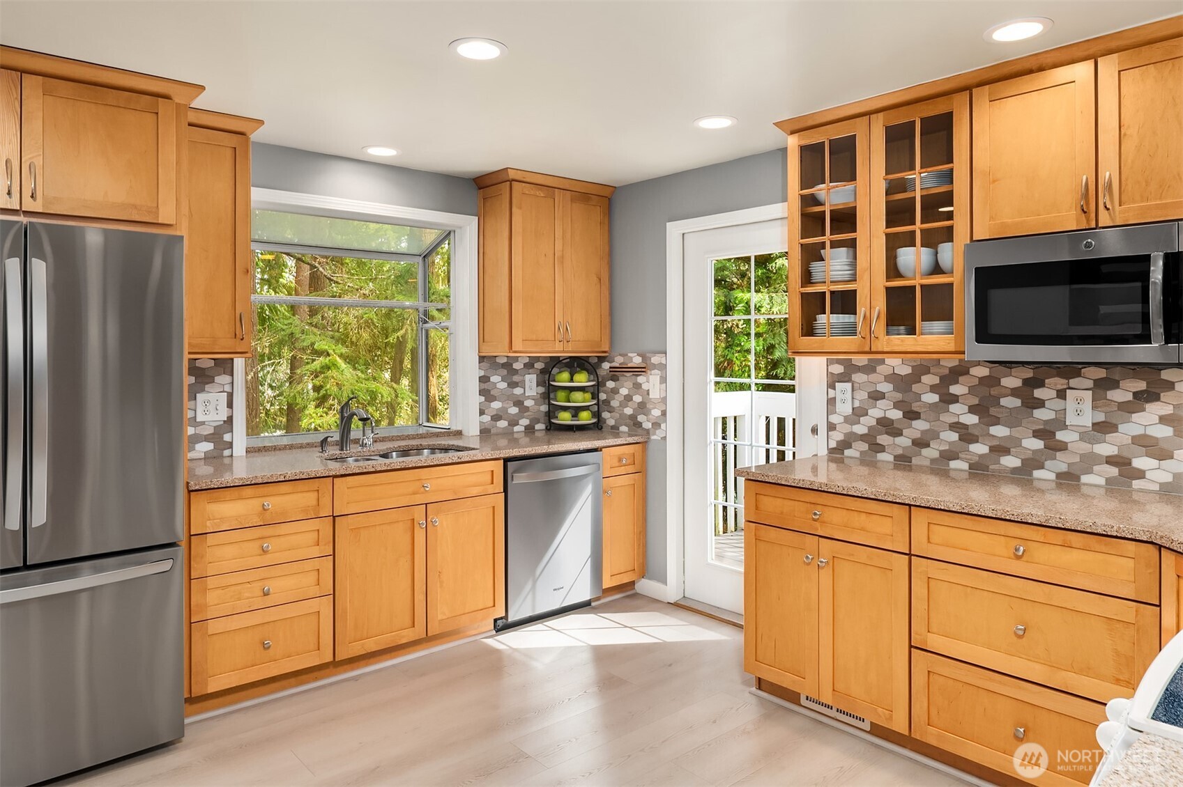 19522 NE 181st Street , Woodinville, WA 98077