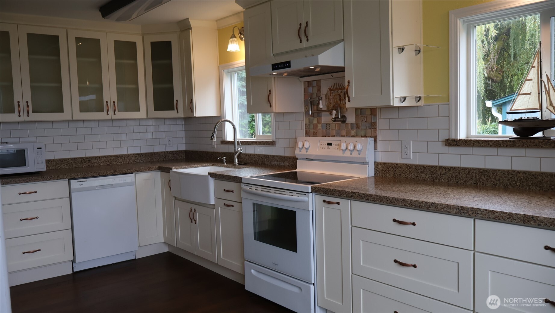 3140 E Washington , Port Orchard, WA 98366