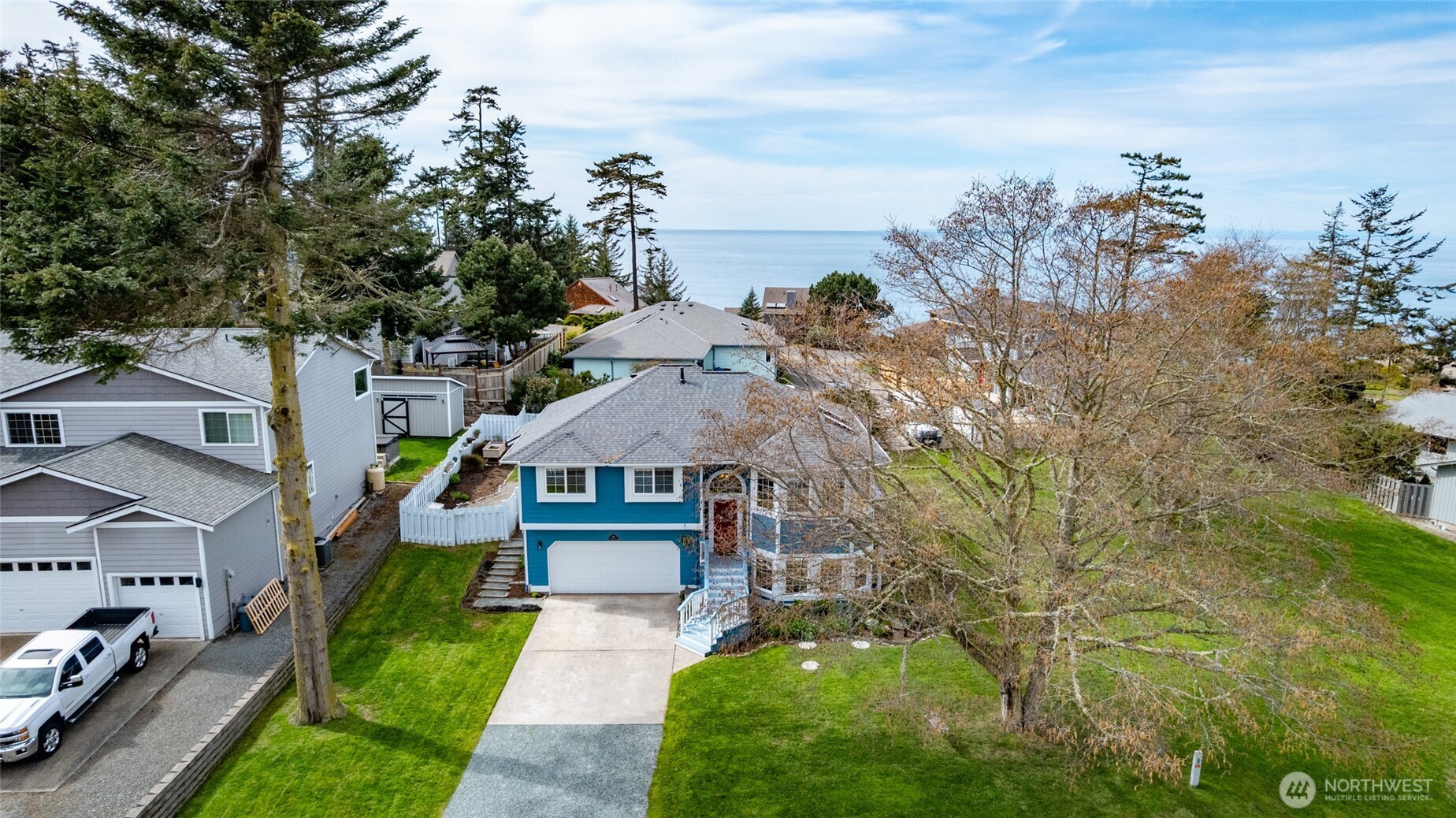 561 Fort Ebey Road , Coupeville, WA 98239