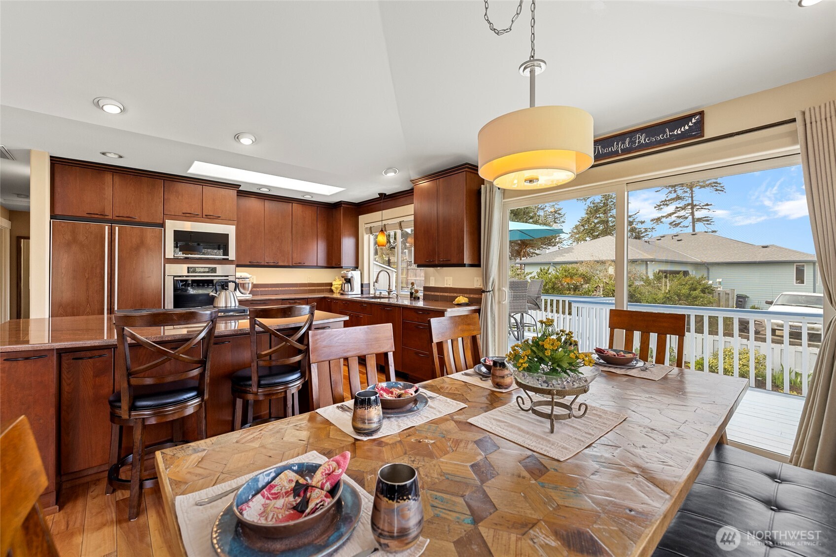 561 Fort Ebey Road , Coupeville, WA 98239