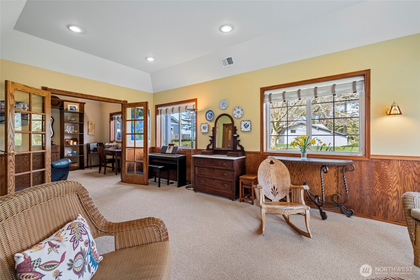 561 Fort Ebey Road , Coupeville, WA 98239