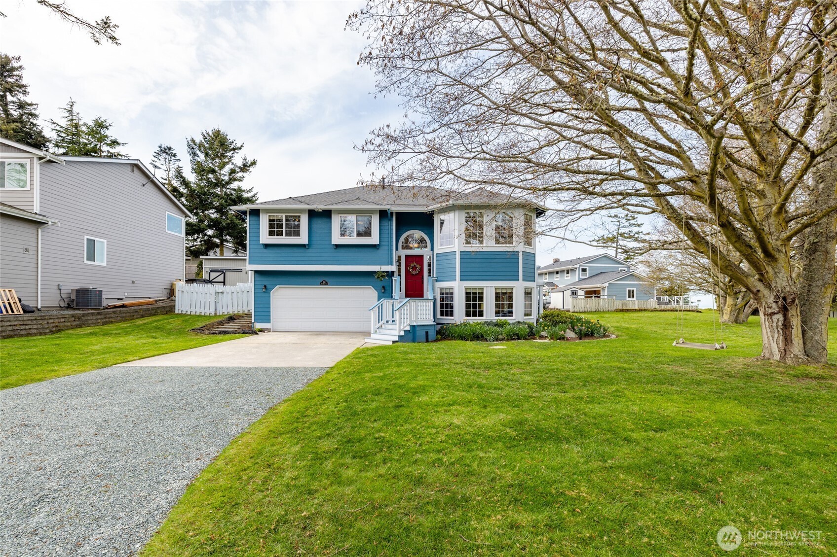 561 Fort Ebey Road , Coupeville, WA 98239