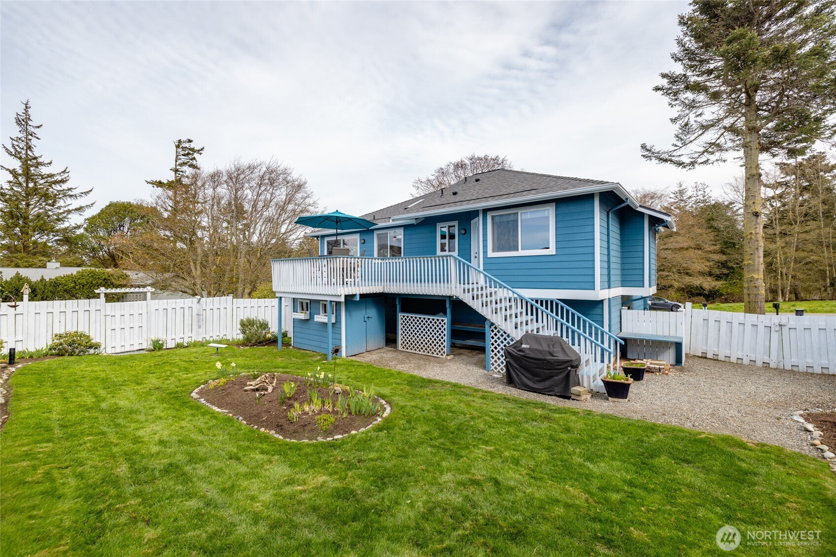 561 Fort Ebey Road , Coupeville, WA 98239