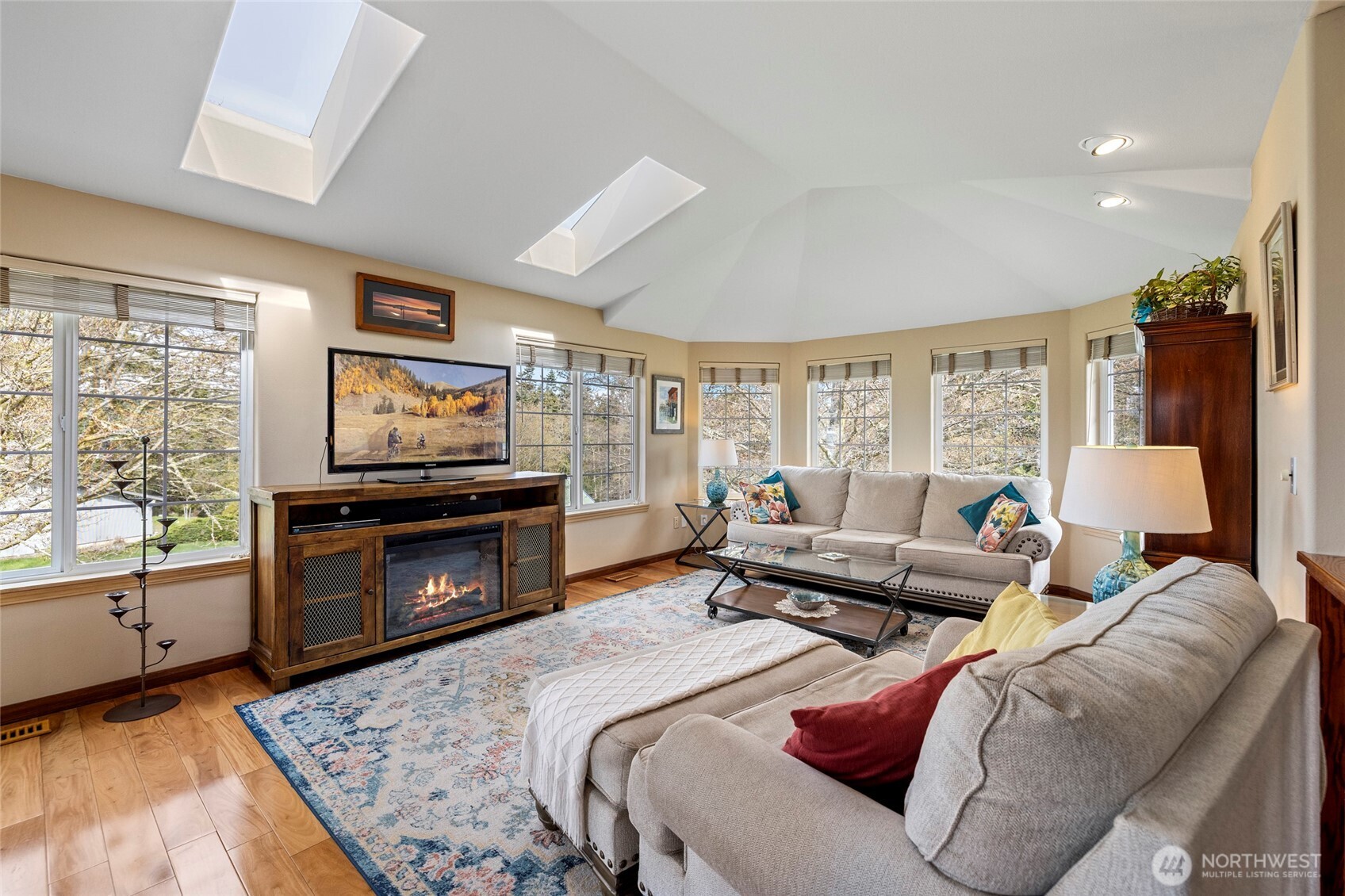 561 Fort Ebey Road , Coupeville, WA 98239