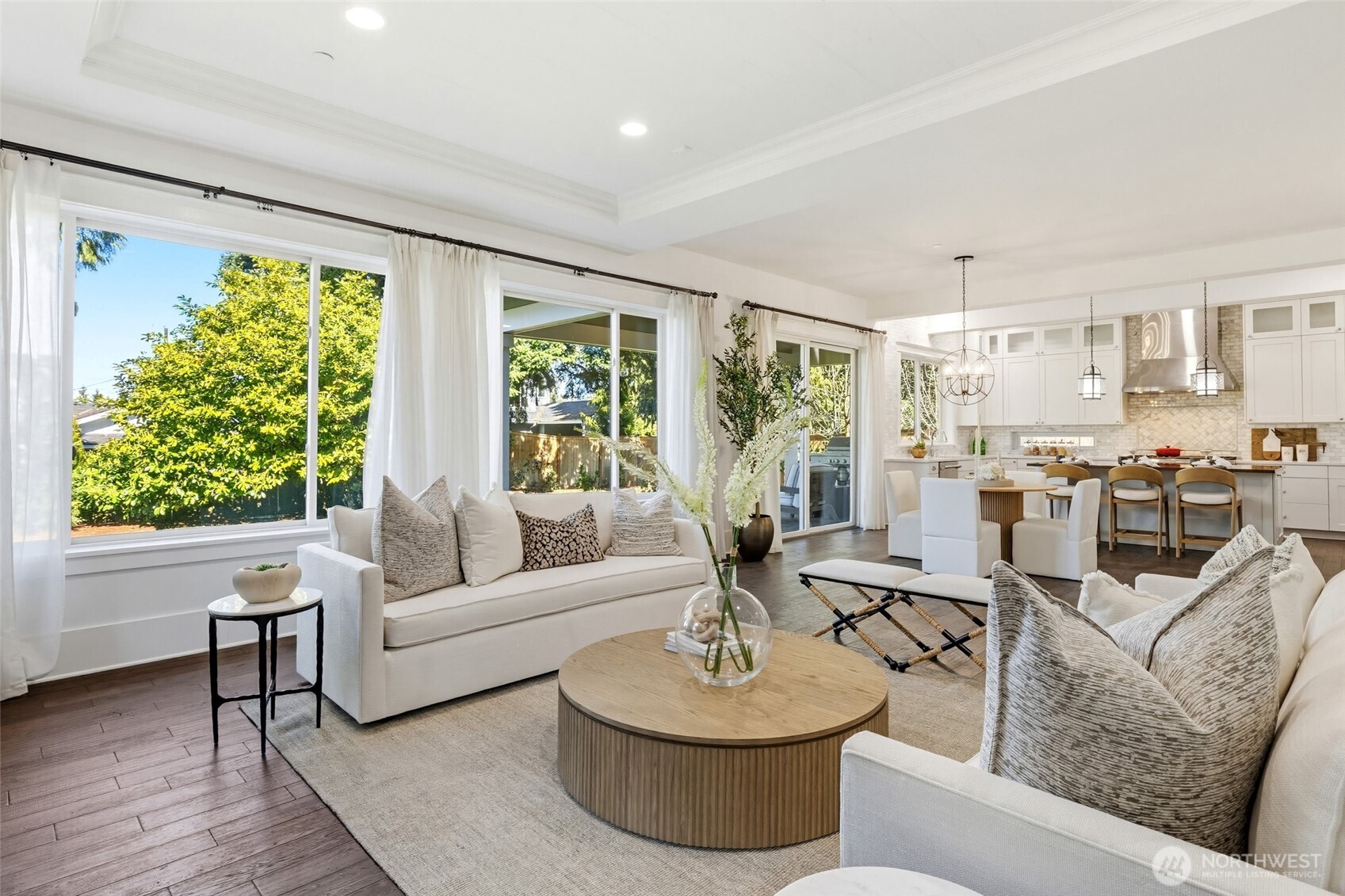 10610 NE 28th Street , Bellevue, WA 98004