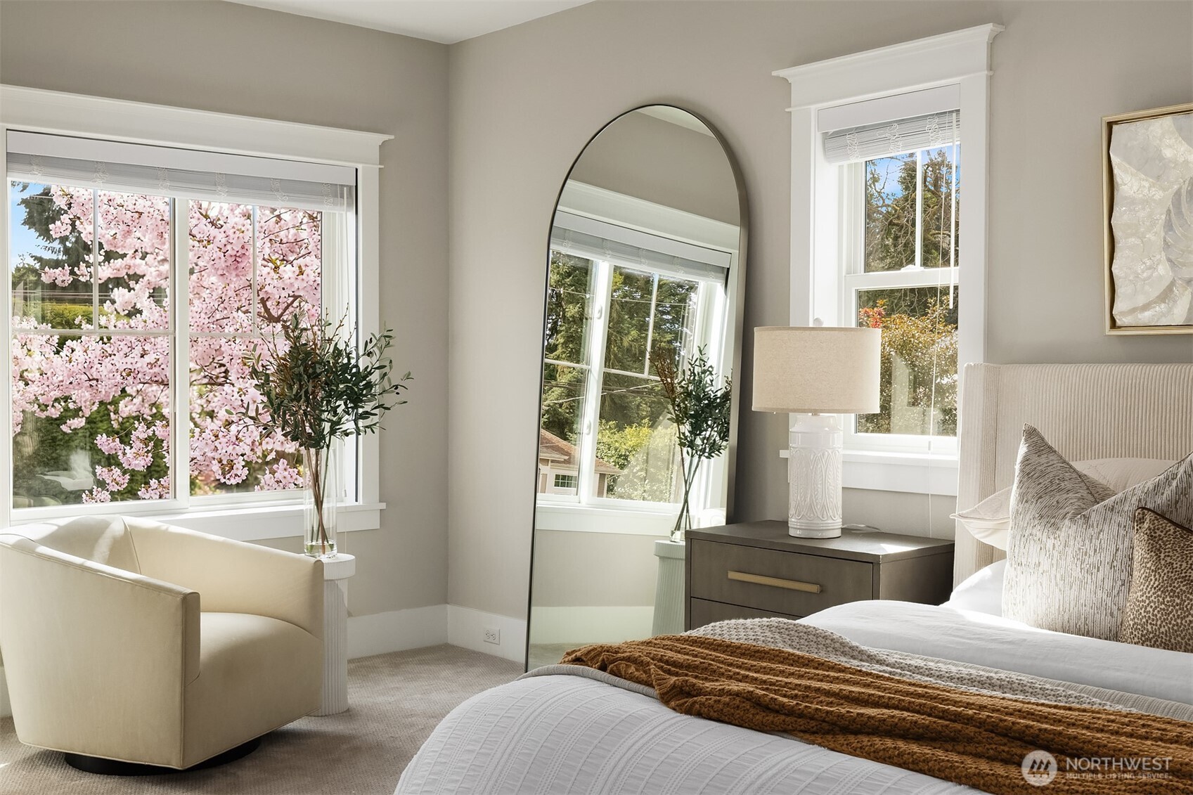 10610 NE 28th Street , Bellevue, WA 98004