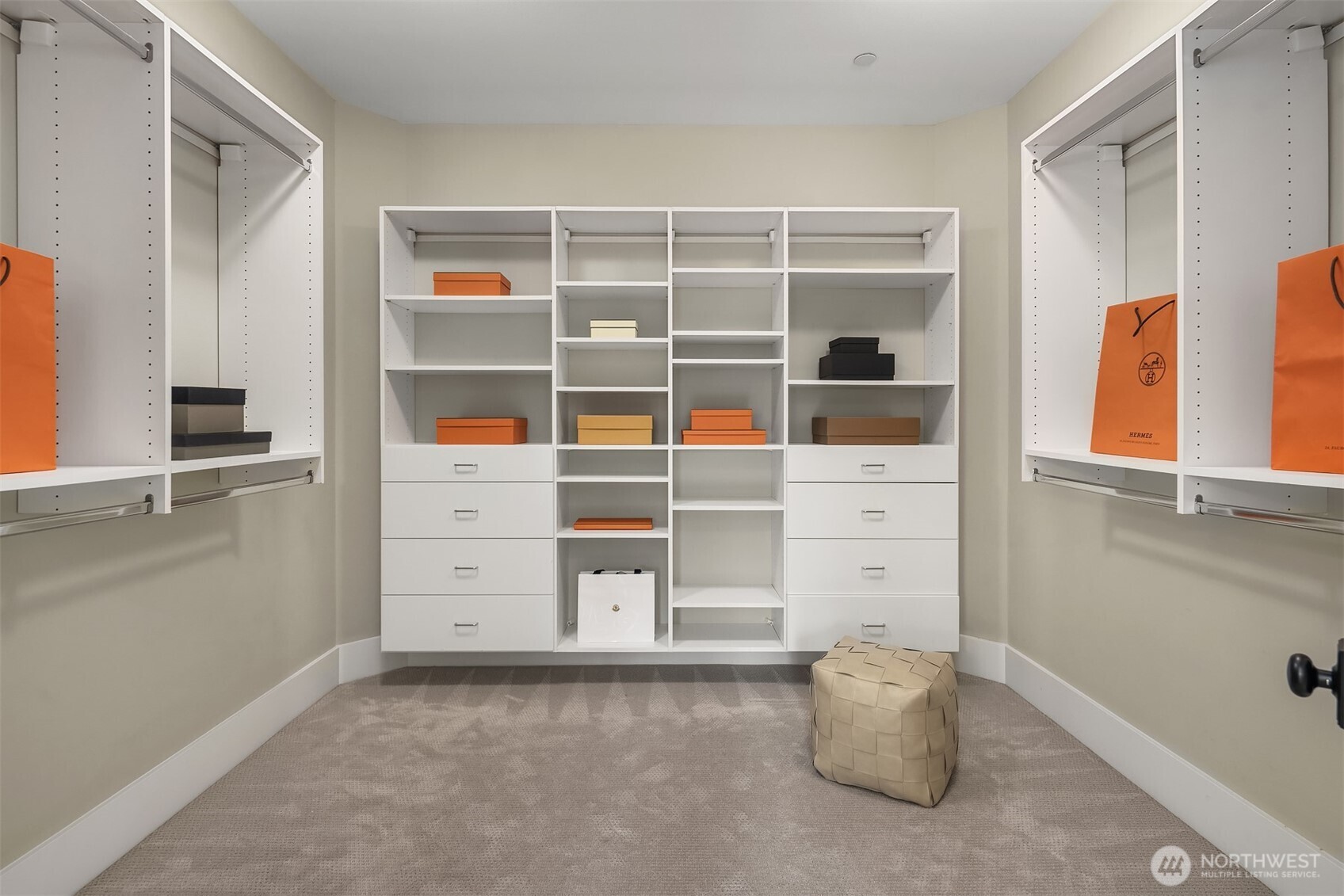 10610 NE 28th Street , Bellevue, WA 98004