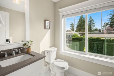 10610 NE 28th Street , Bellevue, WA 98004 - Photo 28