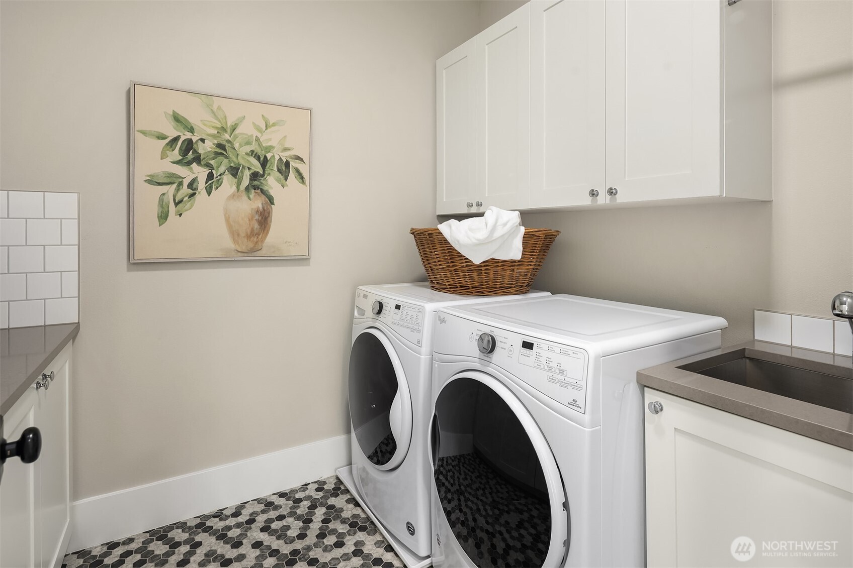 10610 NE 28th Street , Bellevue, WA 98004