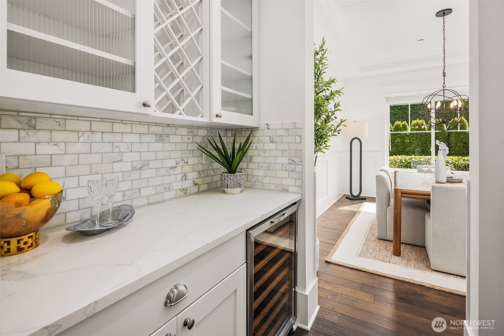 10610 NE 28th Street , Bellevue, WA 98004