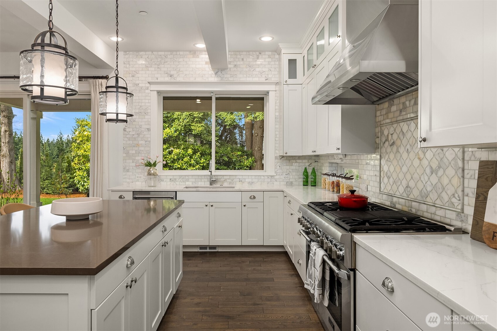 10610 NE 28th Street , Bellevue, WA 98004