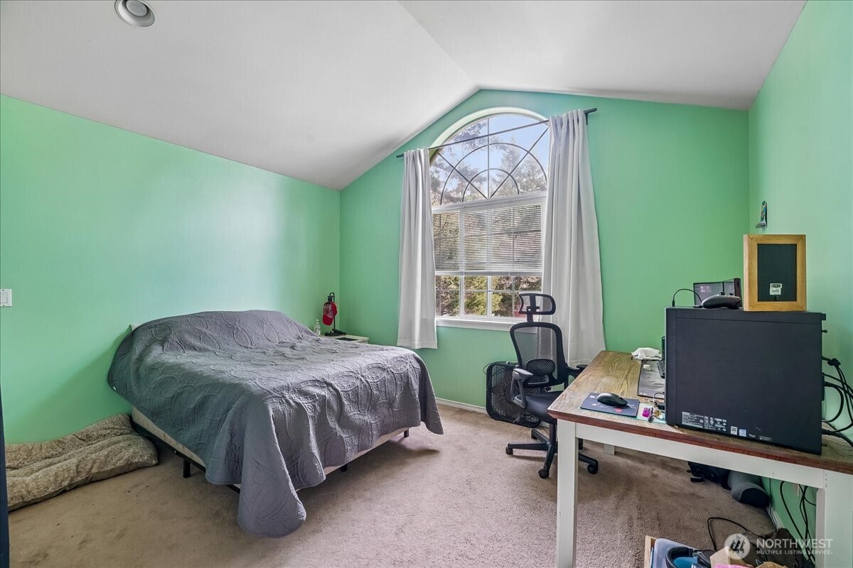 7259 NW Columbine Place , Seabeck, WA 98380