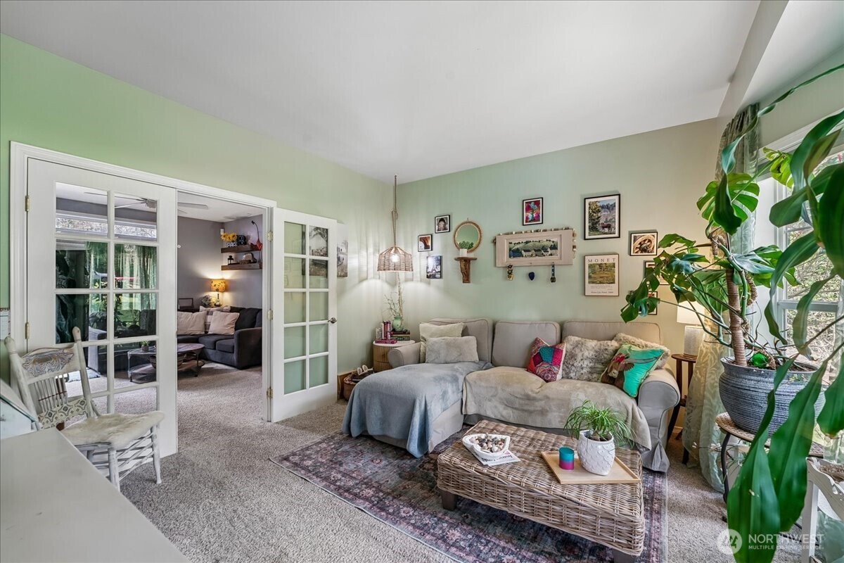 7259 NW Columbine Place , Seabeck, WA 98380