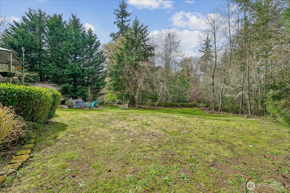 7259 NW Columbine Place , Seabeck, WA 98380