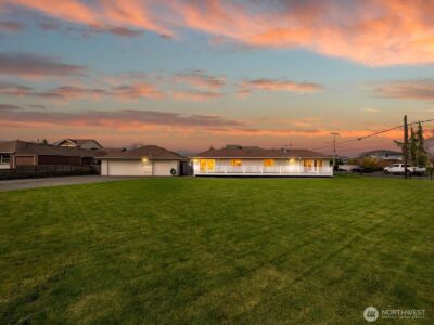 216 Caspers Street , Edmonds, WA 98020 - Photo 2