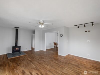 216 Caspers Street , Edmonds, WA 98020 - Photo 12