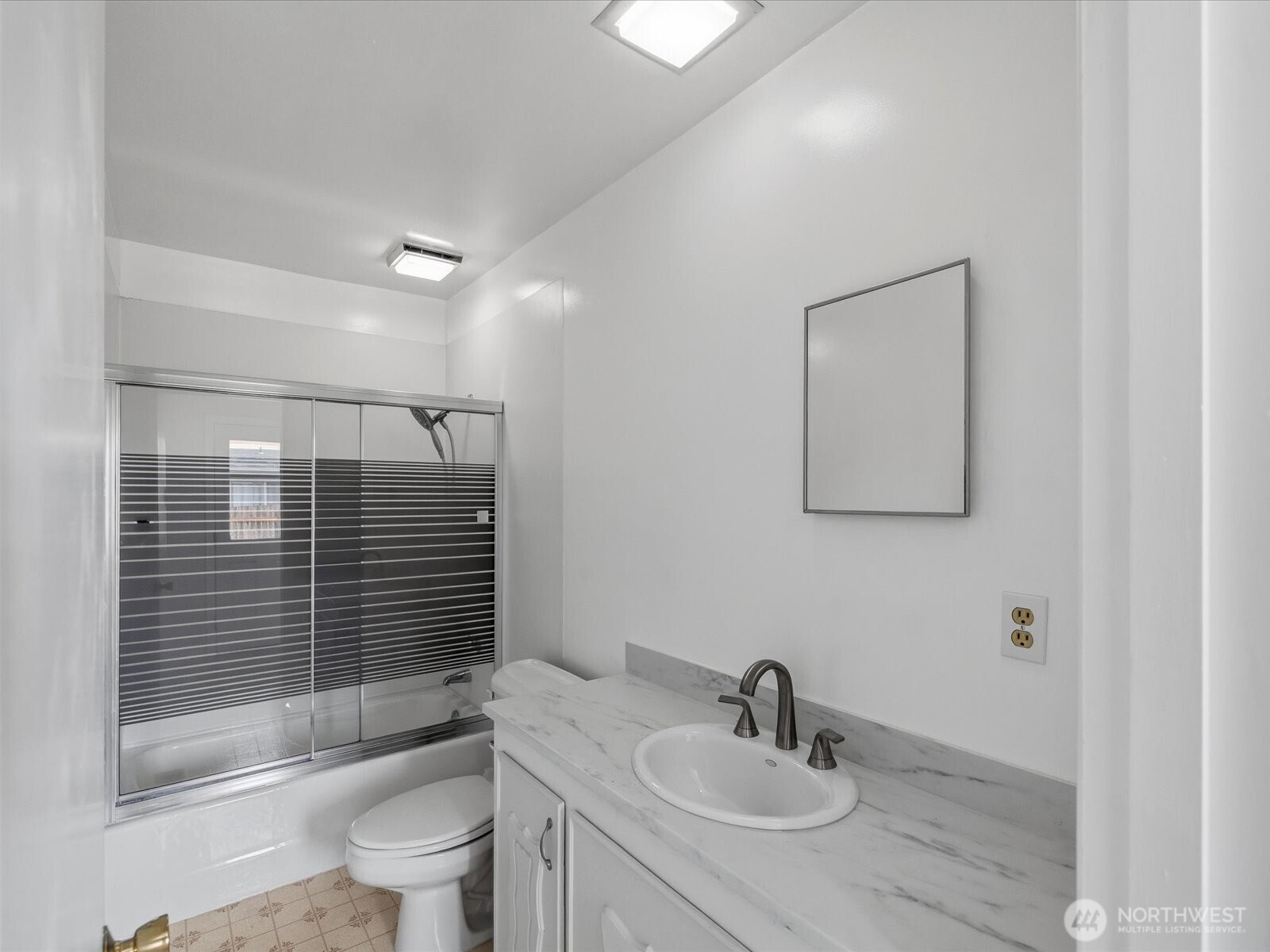 216 Caspers Street , Edmonds, WA 98020