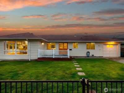 216 Caspers Street , Edmonds, WA 98020 - Photo 3