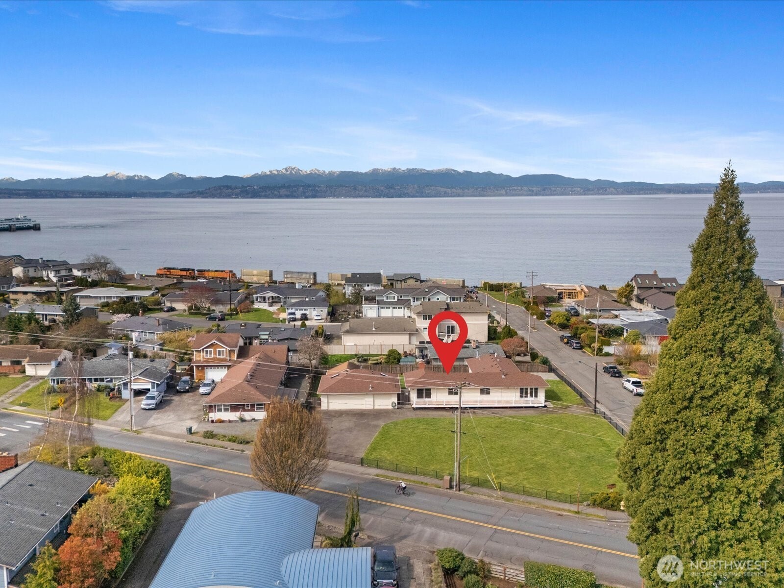 216 Caspers Street , Edmonds, WA 98020