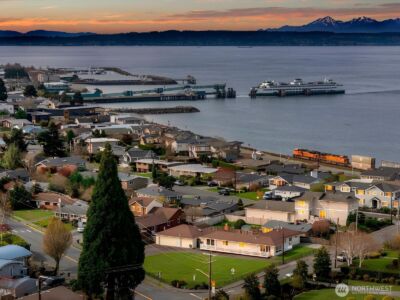 216 Caspers Street , Edmonds, WA 98020