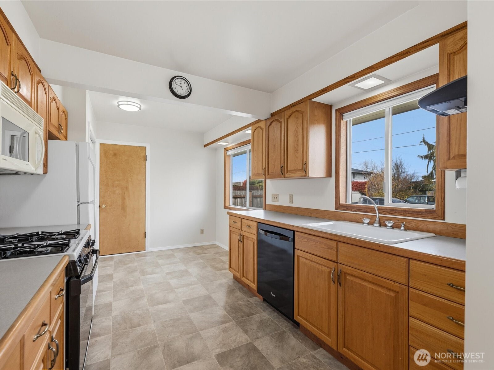 216 Caspers Street , Edmonds, WA 98020