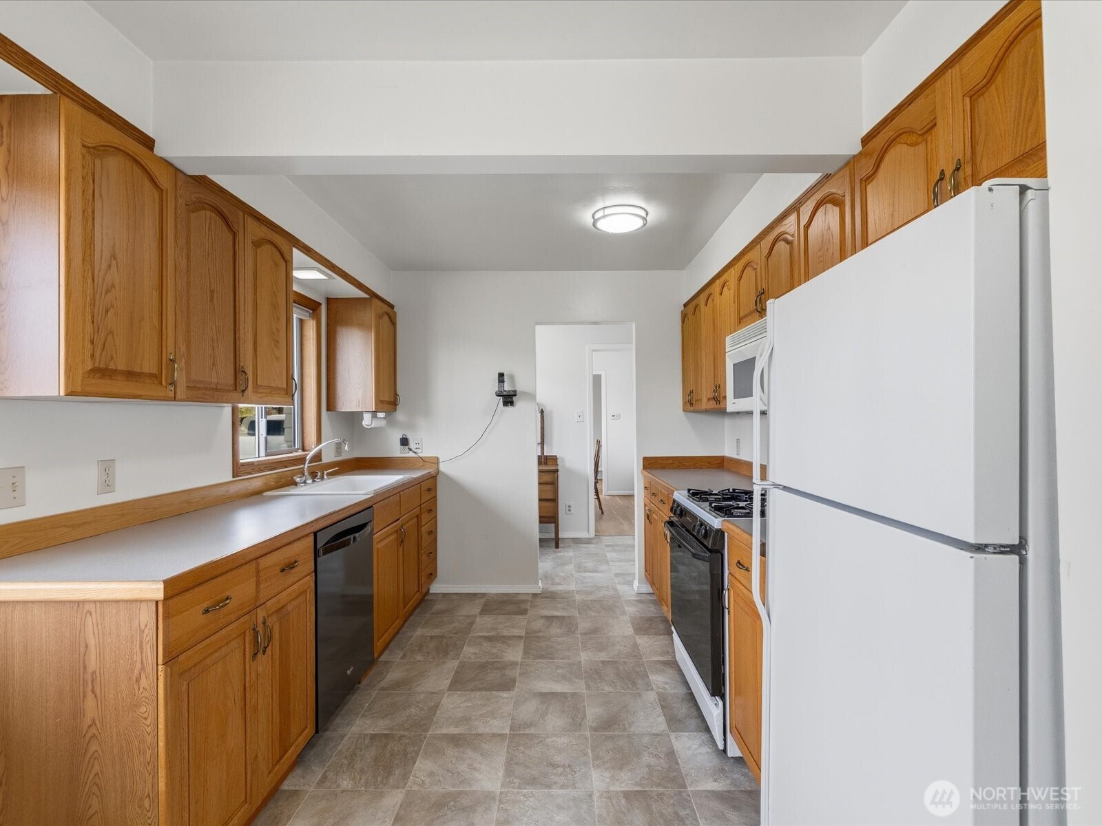 216 Caspers Street , Edmonds, WA 98020