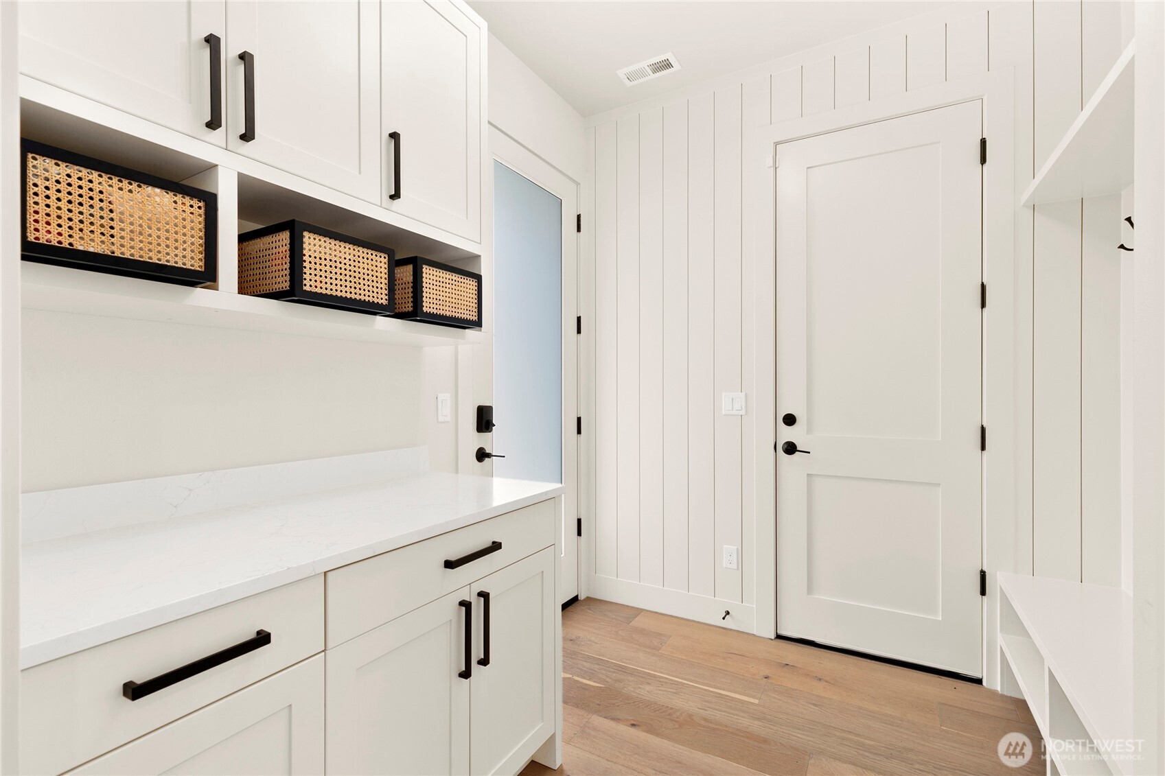 13017 NE 113th St #1, Kirkland, WA 98033