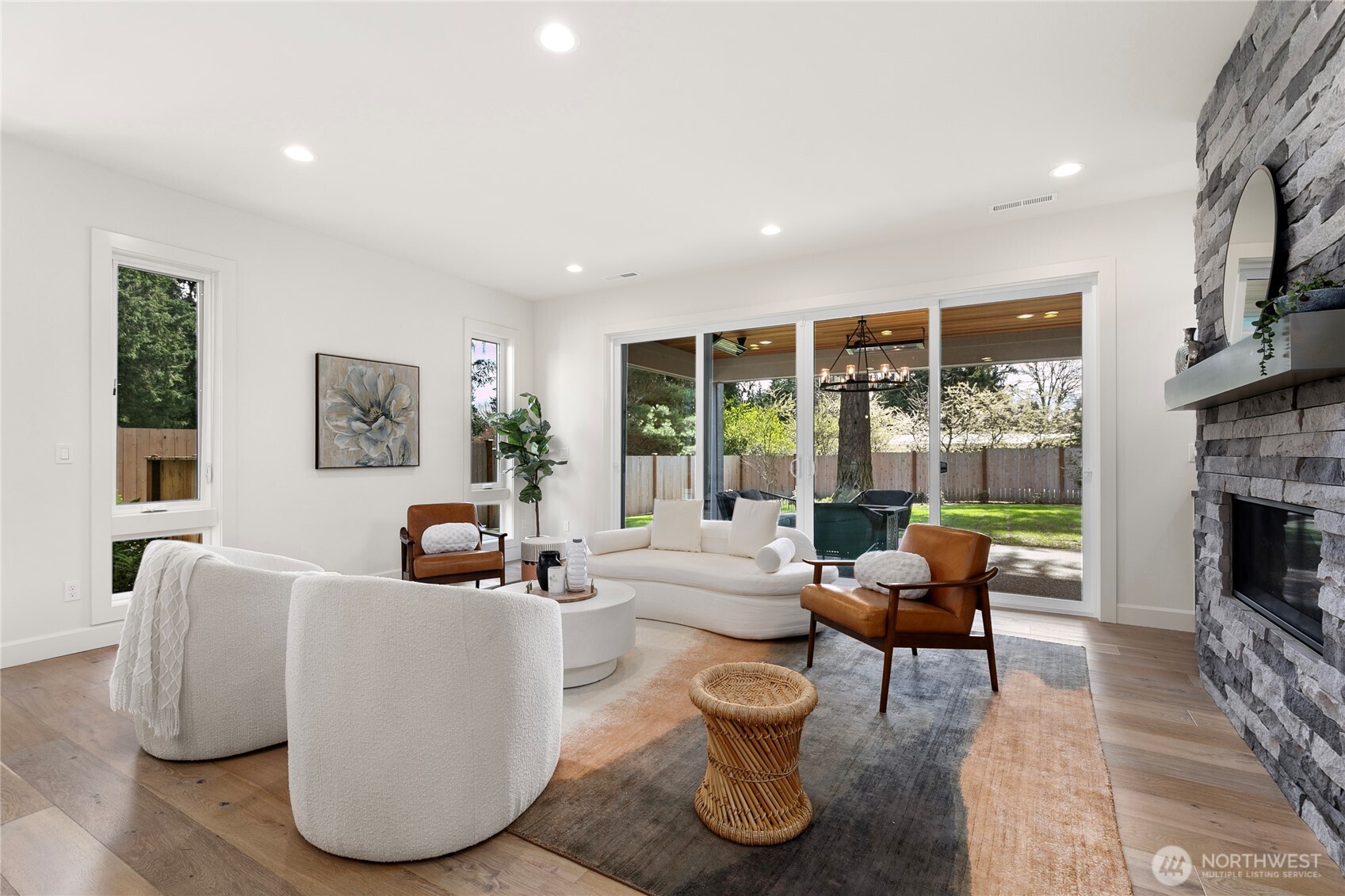 13017 NE 113th St #1, Kirkland, WA 98033