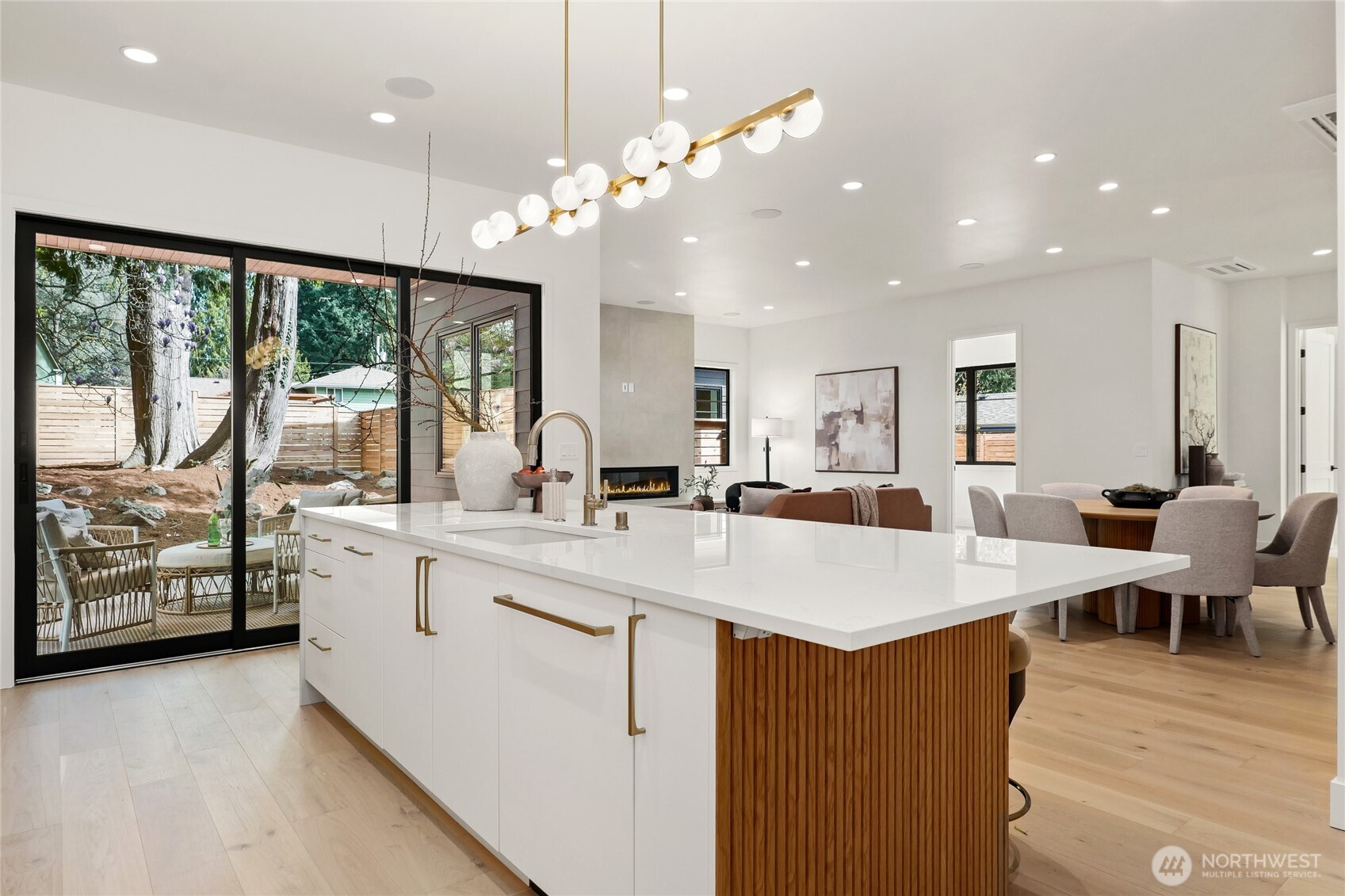 11428 108th Avenue NE #A, Kirkland, WA 98033