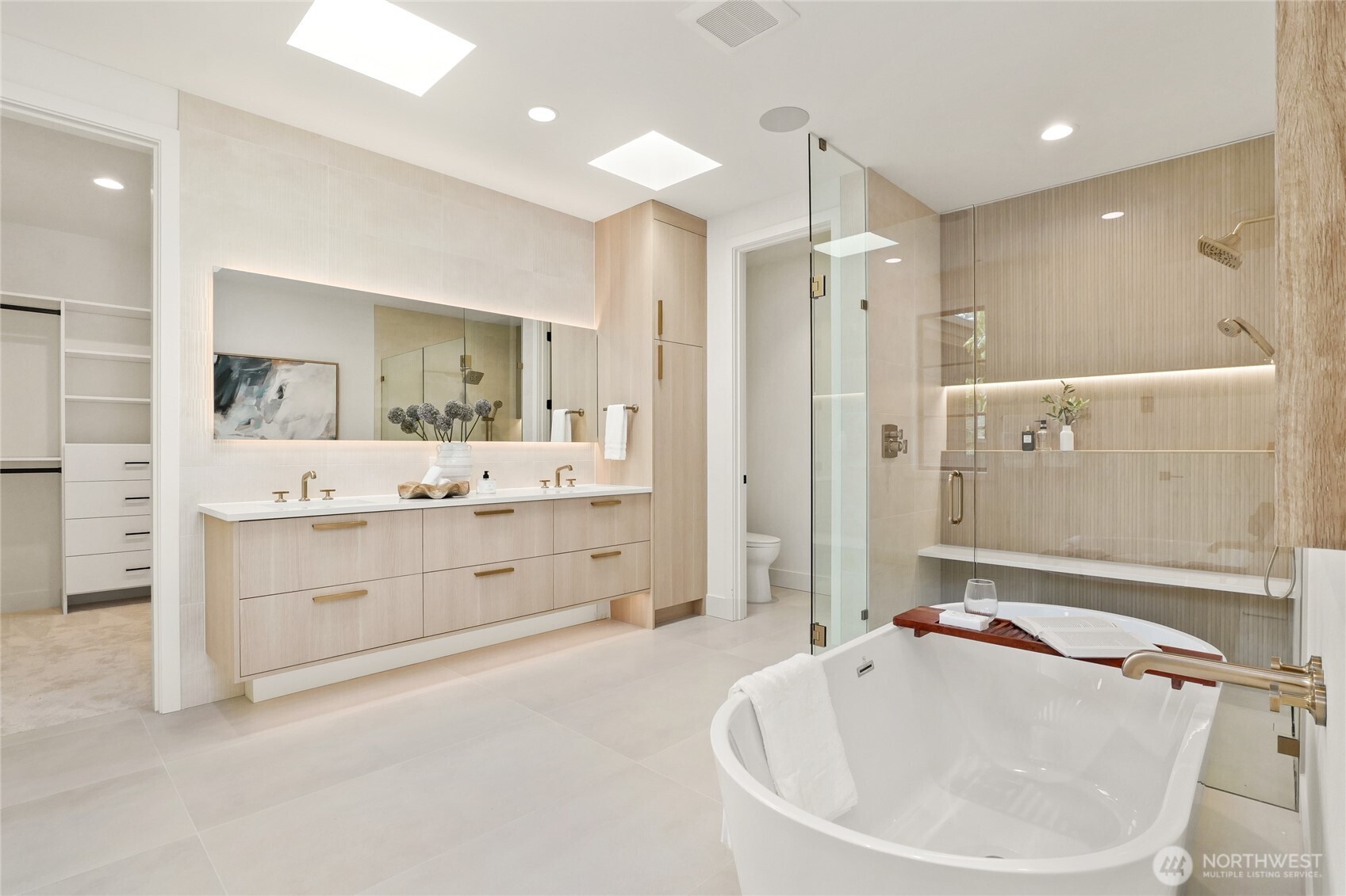 11428 108th Avenue NE #A, Kirkland, WA 98033