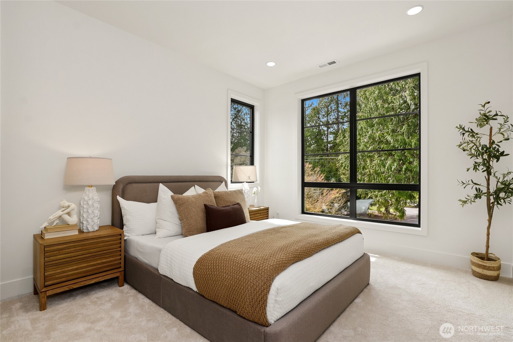 11428 108th Avenue NE #A, Kirkland, WA 98033