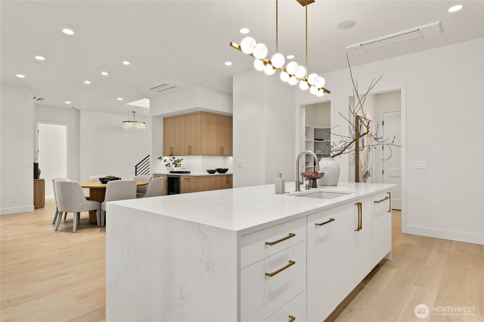 11428 108th Avenue NE #A, Kirkland, WA 98033