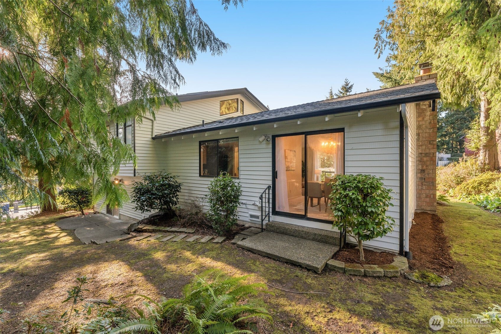 5820 141st Place SE, Bellevue, WA 98006-4316