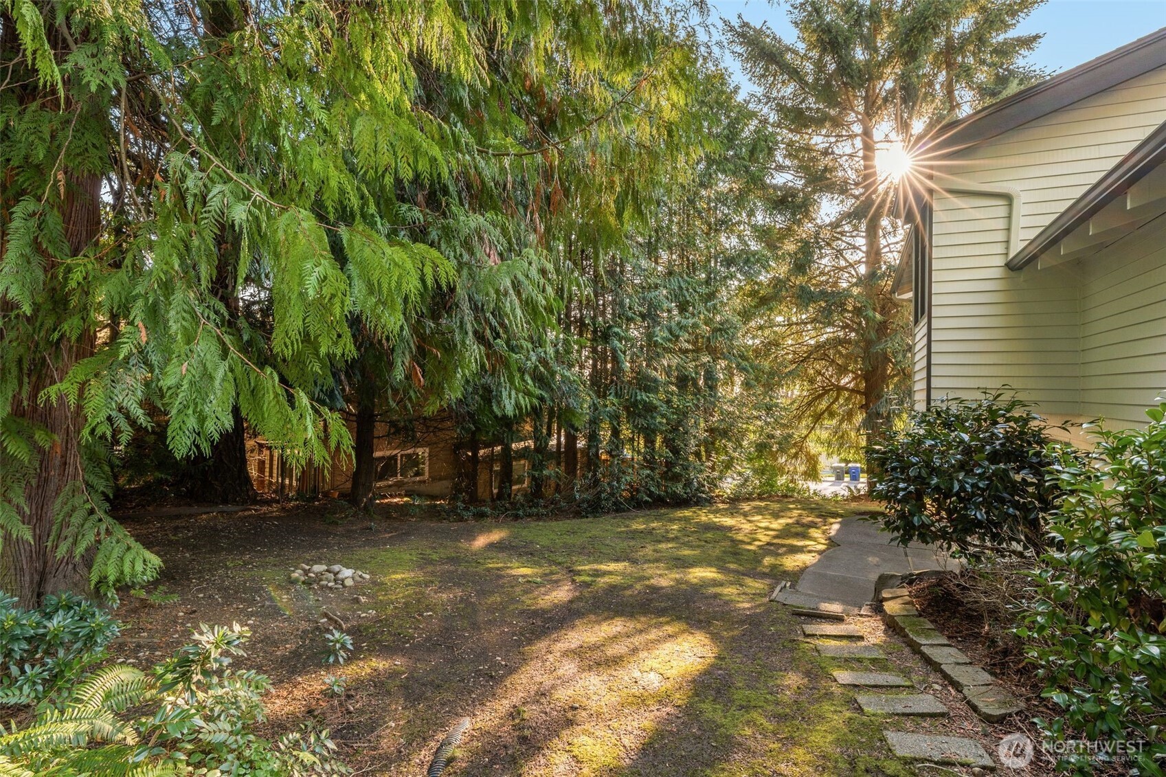 5820 141st Place SE, Bellevue, WA 98006-4316