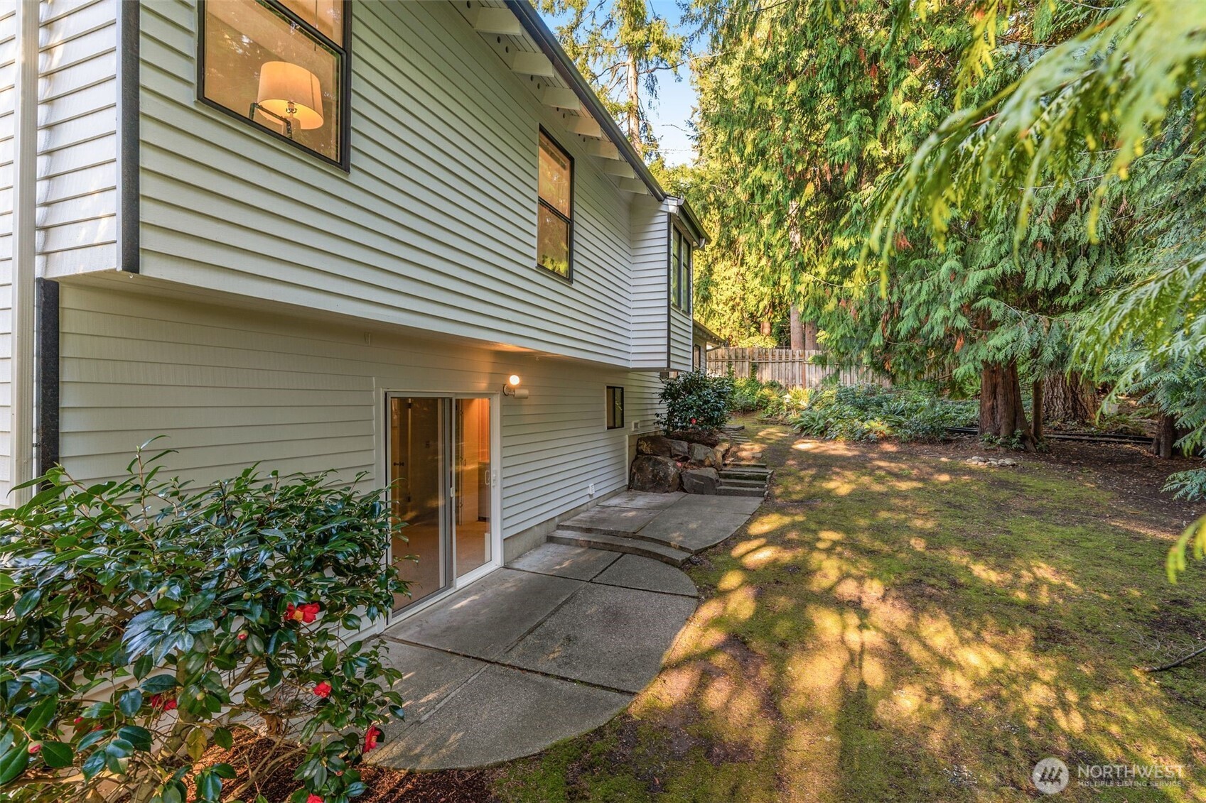 5820 141st Place SE, Bellevue, WA 98006-4316