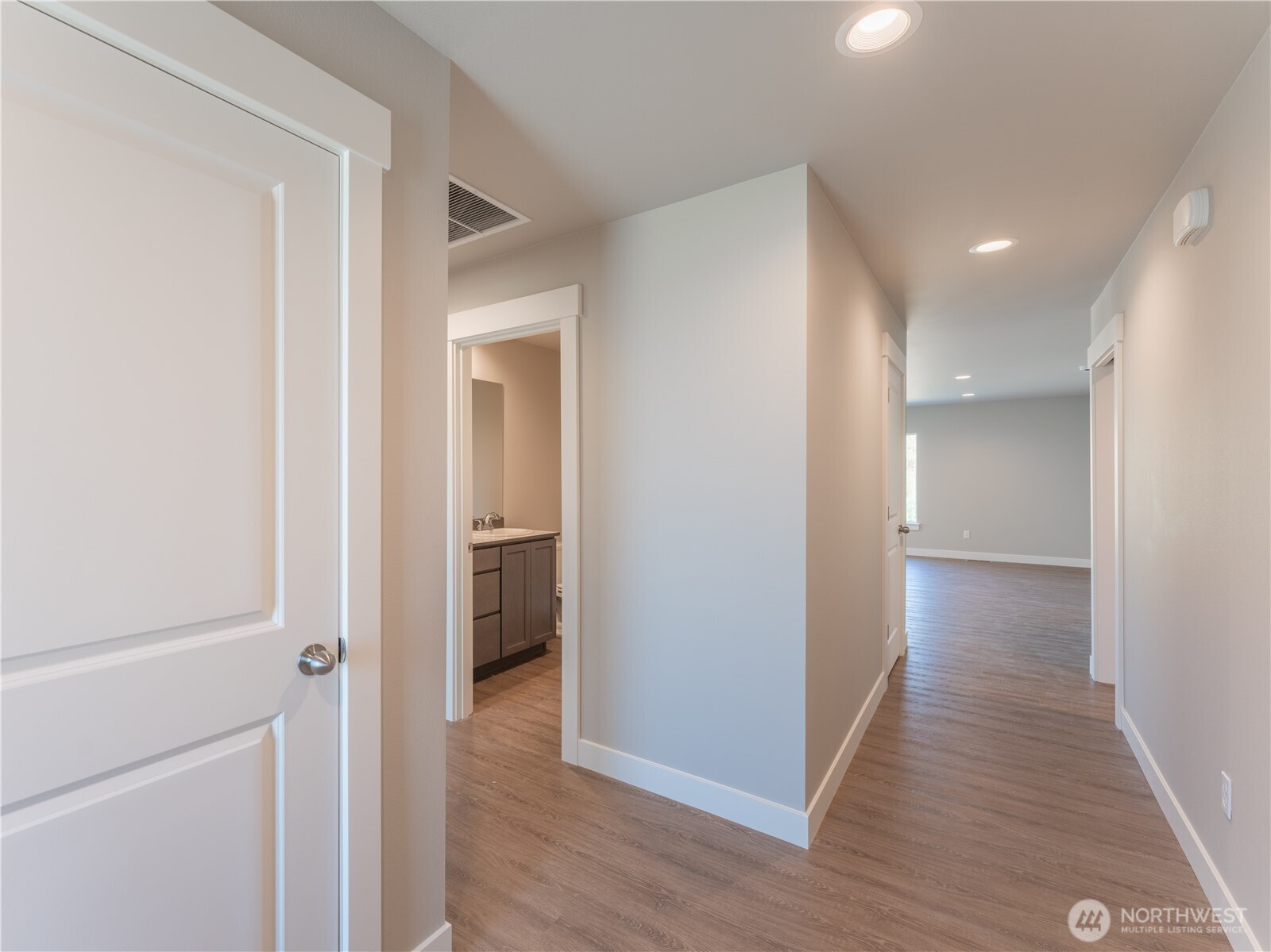 138 Salmon Drive , Wenatchee, WA 98801