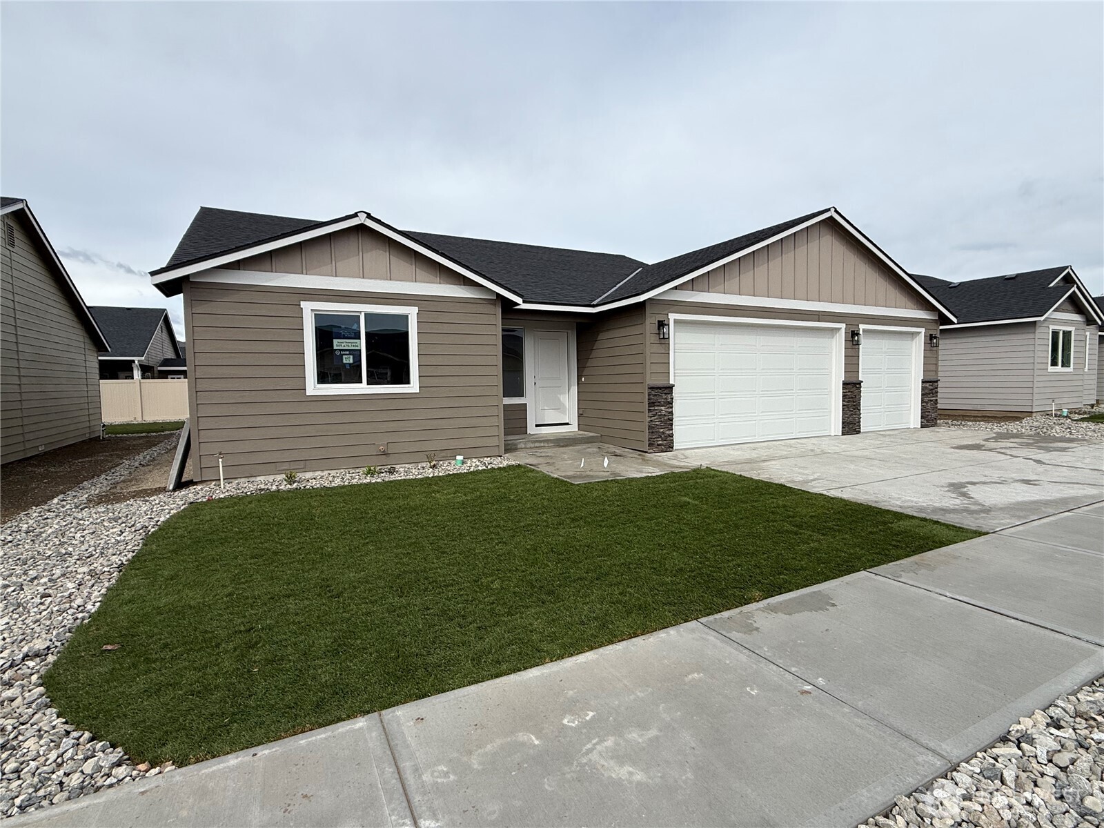 138 Salmon Drive , Wenatchee, WA 98801