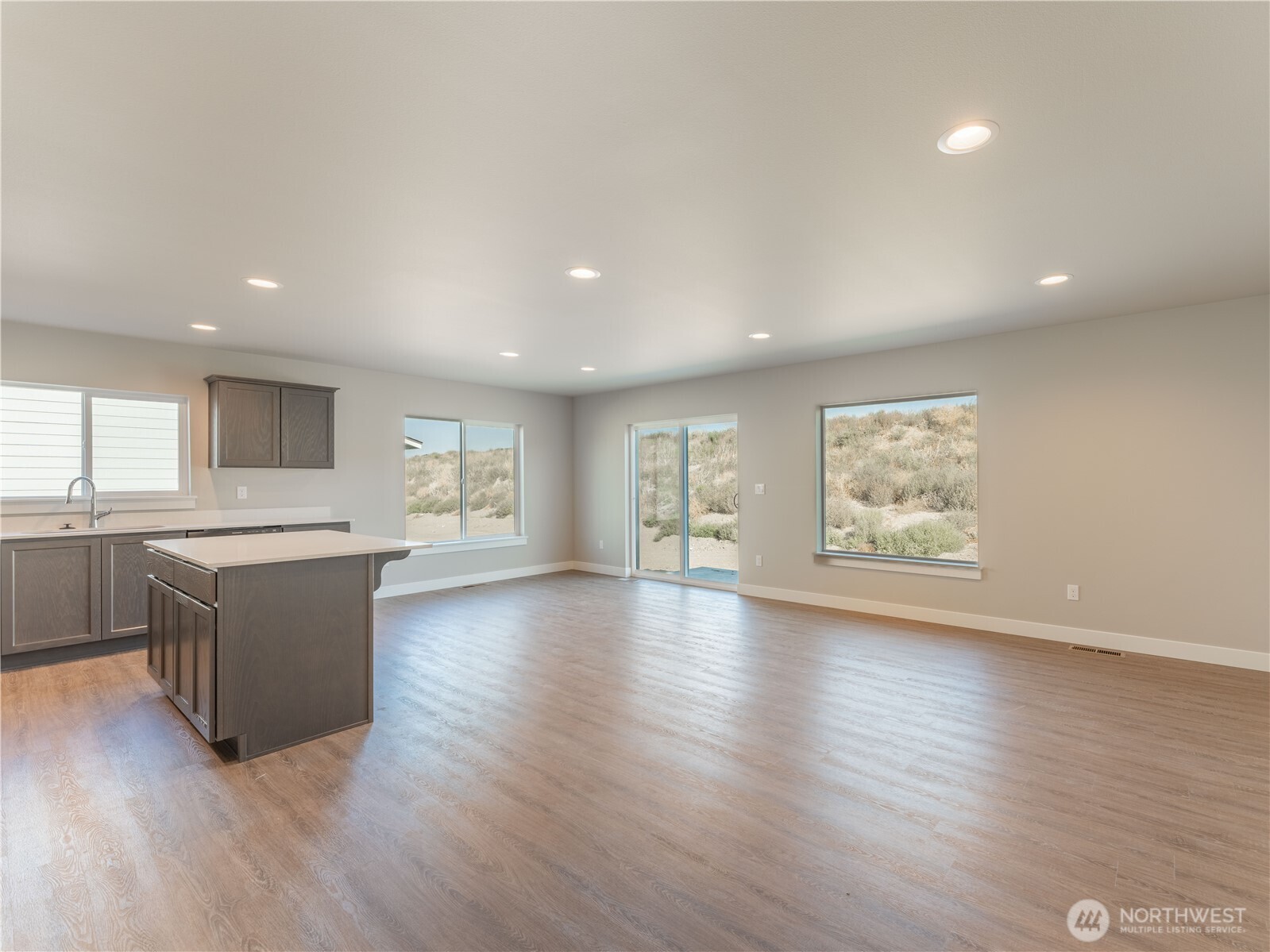 138 Salmon Drive , Wenatchee, WA 98801