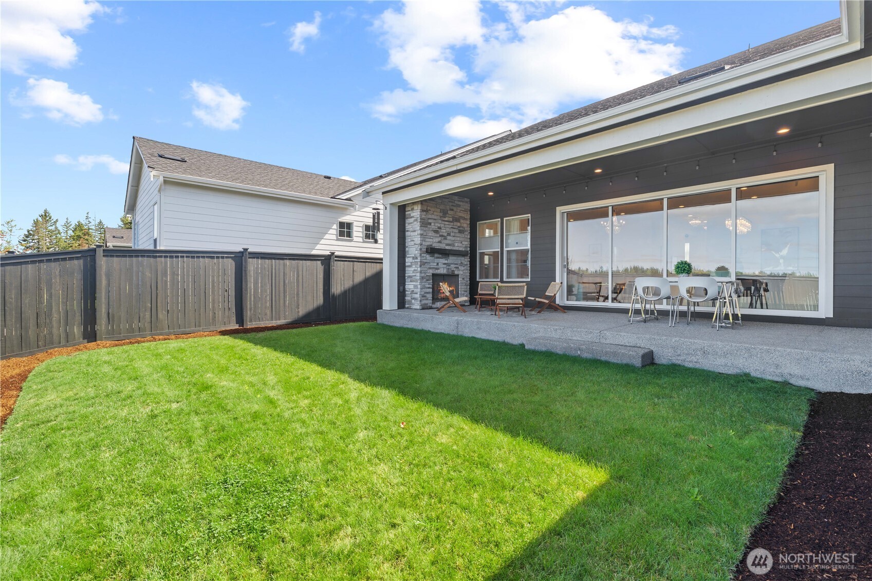 23380 SE Larch Street , Black Diamond, WA 98010