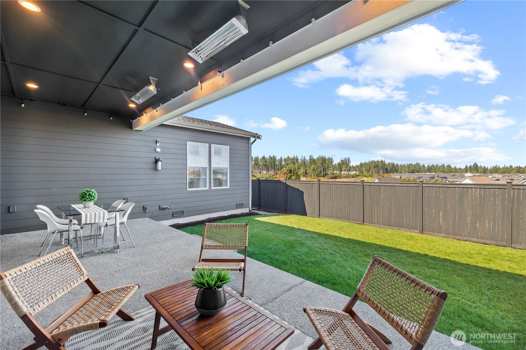 23380 SE Larch Street , Black Diamond, WA 98010