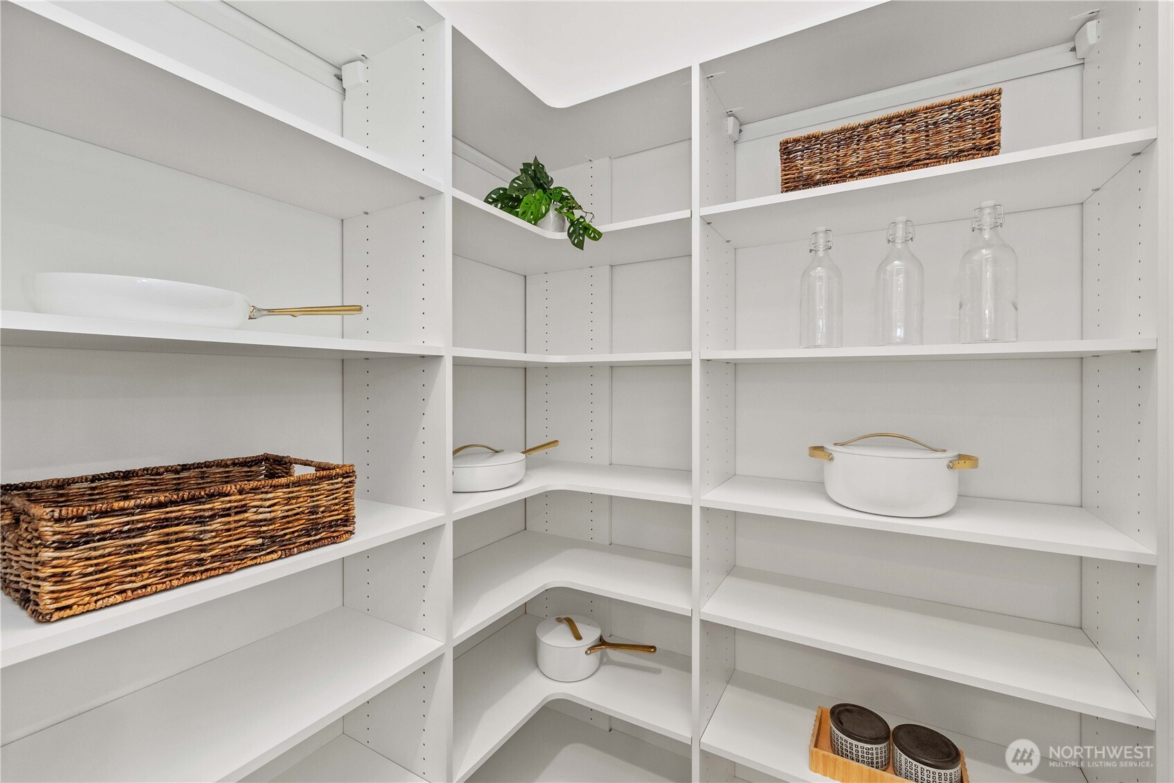 23380 SE Larch Street , Black Diamond, WA 98010